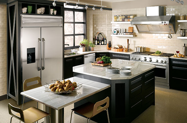 ge-monogram-kitchen-appliances-square-kitchen-layout